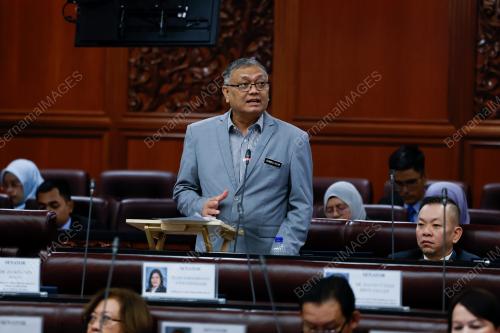 DATUK SERI DR SHAMSUL ANUAR NASARAH