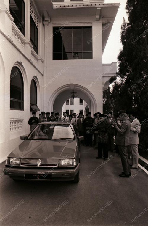 SULTAN ISKANDAR