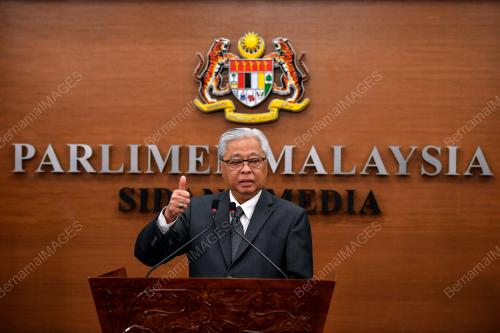 DATUK SERI ISMAIL SABRI YAAKOB