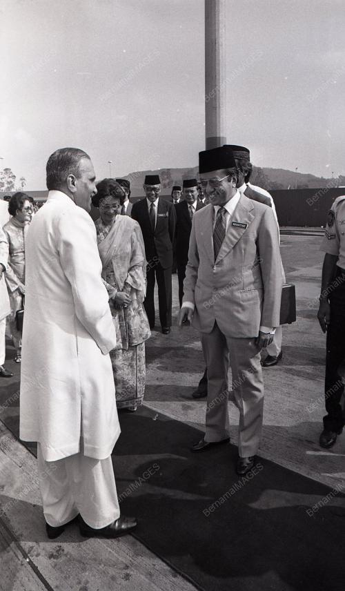 PRESIDEN PAKISTAN JENERAL MUHAMMAD ZIA