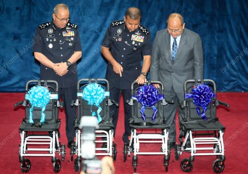 TAN SRI AYOB KHAN MYDIN PITCHAY