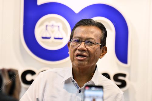 DATUK SERI AHMAD SHABERY CHEEK