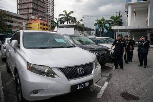 DATUK SERI MAZLAN LAZIM