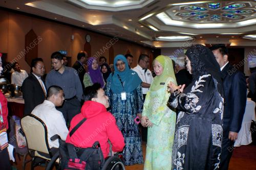 KL14_12012016_AZIZAH