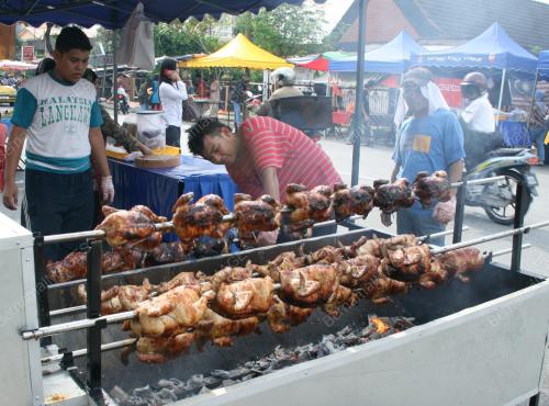 AYAM GOLEK