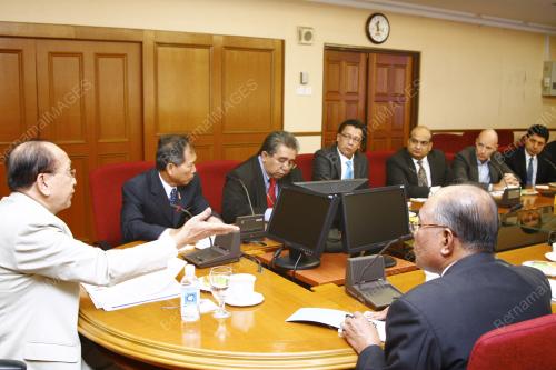 DATUK_SERI_UTAMA_DR_RAIS_YATIM