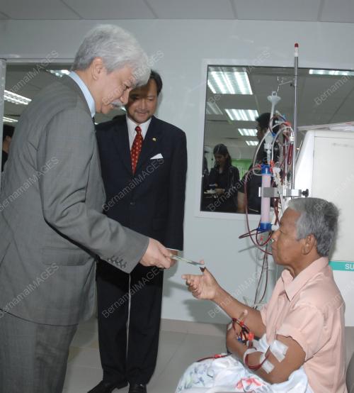 TUANKU MUHRIZ TUANKU MUNAWIR