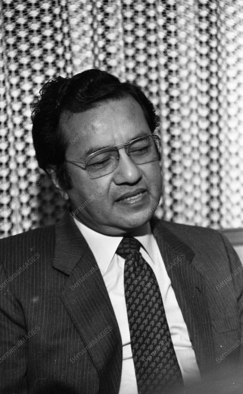 KL14_12102015_MAHATHIR