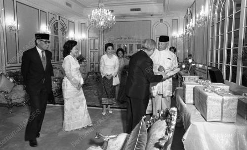 KL14_13012015_SIHANOUK_AGONG