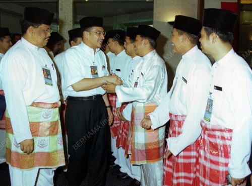 HISHAMMUDDIN TUN HUSSEIN