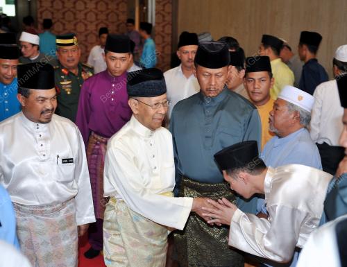 KL14_13042012_AGONG