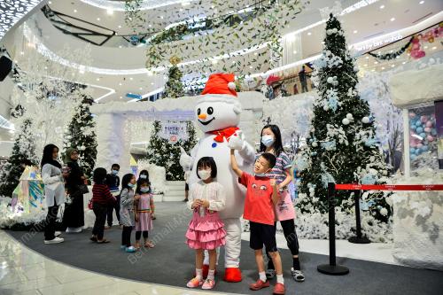 TINJAUAN HARI KRISMAS