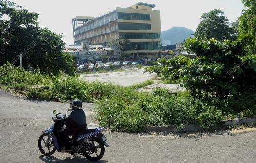 DEMONTRASI BANTAH PUSAT PENYEMBELIHAN AYAM