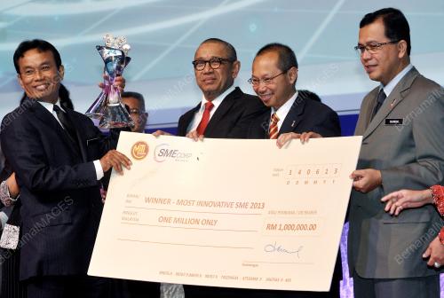 KL14_14062013_ABDUL_WAHID_OMAR