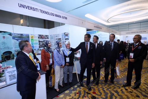 KHAIRY JAMALUDDIN