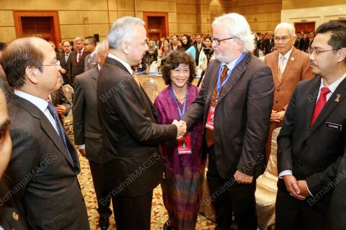 KL14_15082016_SULTAN_NAZRIN