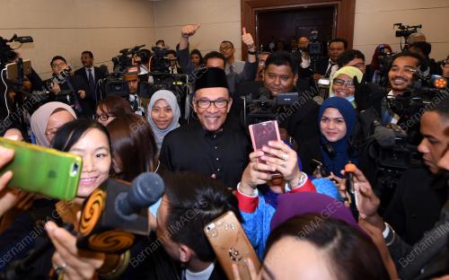 KL14_15102018_ANWAR_BN201810130766