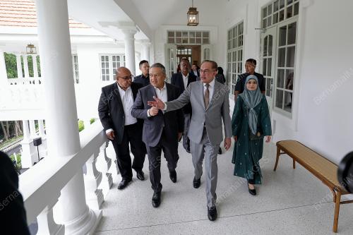 DATUK SERI ANWAR IBRAHIM
