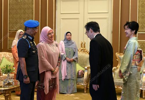 AL-SULTAN ABDULLAH RI'AYATUDDIN AL-MUSTAFA BILLAH SHAH