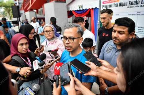 FAHMI FADZIL