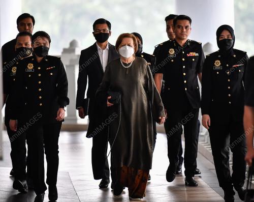 TAN SRI ZETI AKHTAR AZIZ