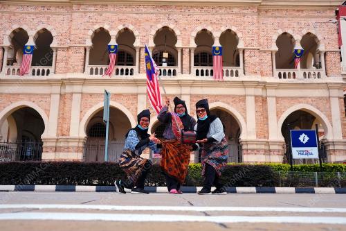 TINJAUAN SAMBUTAN HARI MALAYSIA