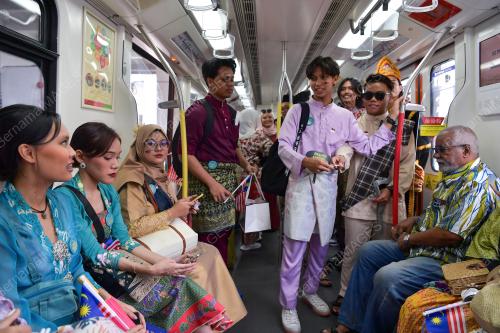 KERETAPI SARONG 2023