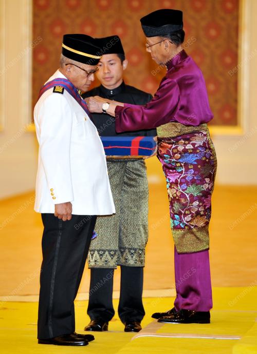 KL14_16102012_AGONG_DARJAH