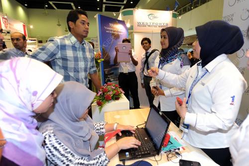 KL14_16112012_JOB_FAIR