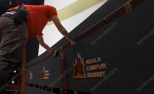 PERSIAPAN MENJELANG KL SUMMIT