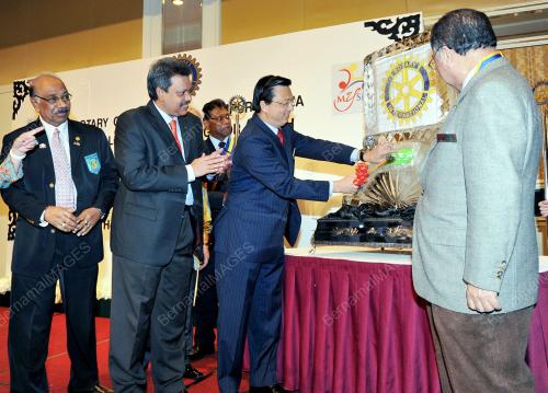 KL14_17012013_LIOW