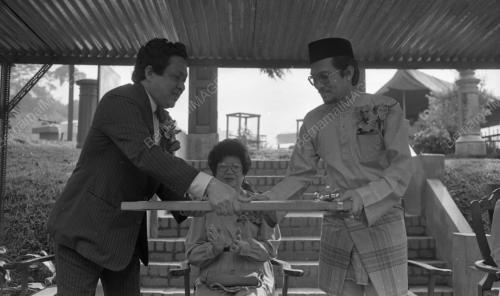 ANWAR IBRAHIM LAWAT MUZIUM