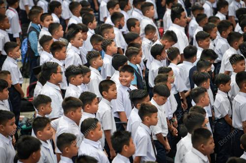 HARI PERTAMA SEKOLAH