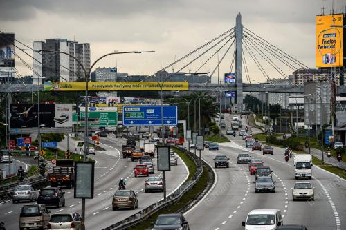 ORANG RAMAI KEMBALI BEKERJA