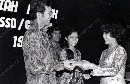 PERTANDINGAN MENULIS CERPEN