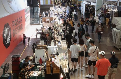 PASAR SENI