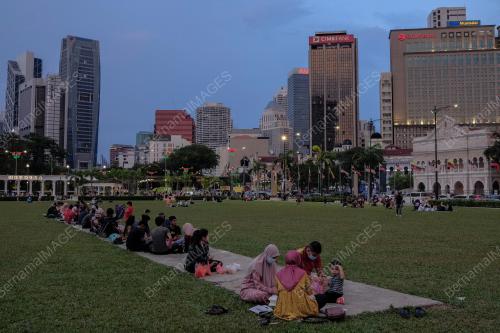TINJAUAN BULAN RAMADAN