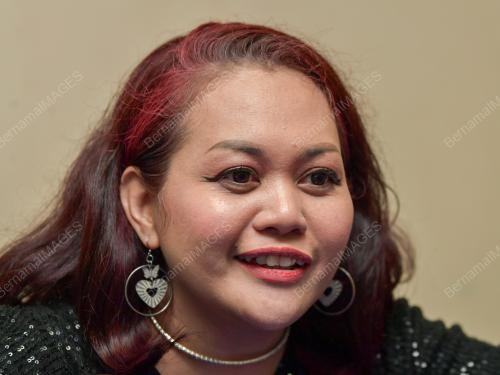 DAYANA AHMAD