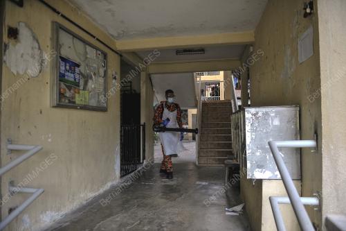 OPERASI SANITASI AWAM C19 SEKITAR KG PANDAN
