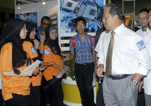 TAN SRI MUHYIDDIN YASSIN