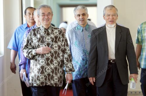 KL14_19022014_PAK_LAH_UIAM