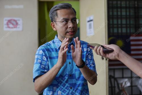 FAHMI FADZIL