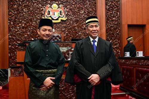 NIK MOHAMAD ABDUH NIK ABDUL AZIZ