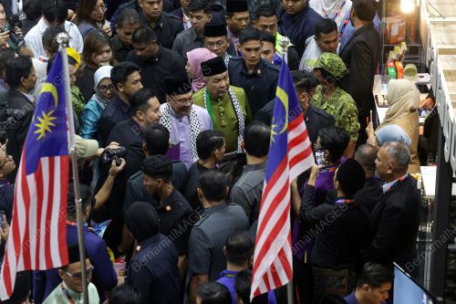 DATUK SERI ANWAR IBRAHIM