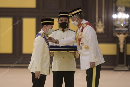 AL-SULTAN ABDULLAH RI'AYATUDDIN AL-MUSTAFA BILLAH SHAH 