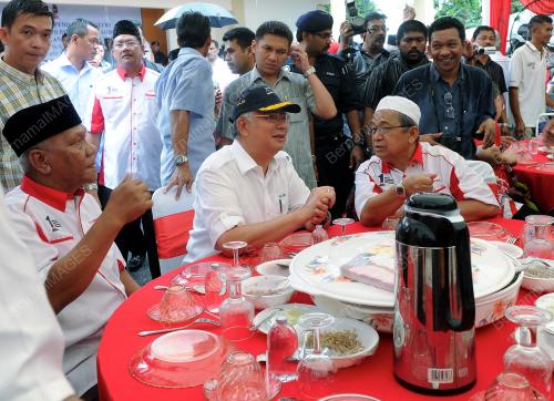 KL14_20012012_NAJIB