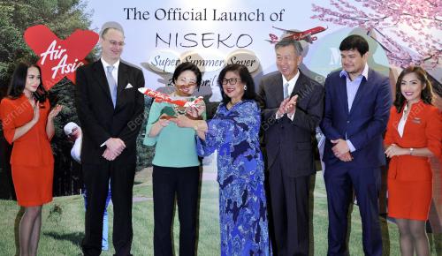 KL14_20042016_AIRASIA_NISEKO-01