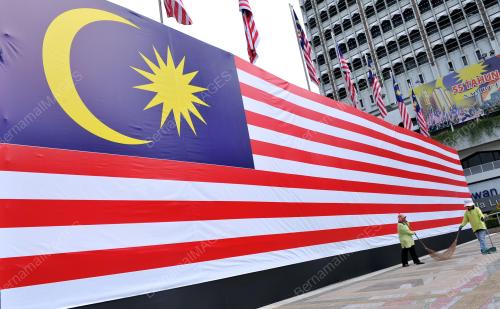 KL14_20082012_BENDERA
