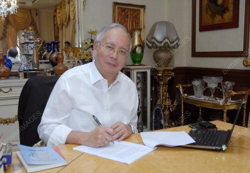 MOHD NAJIB TUN ABDUL RAZAK