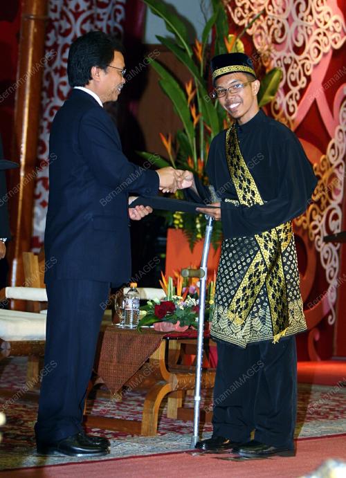 MOHD SHAFIE APDAL